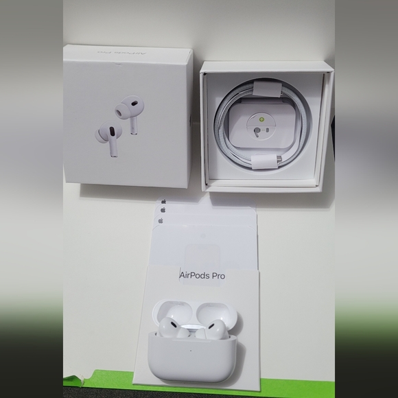 Apple AirPods Pro - White